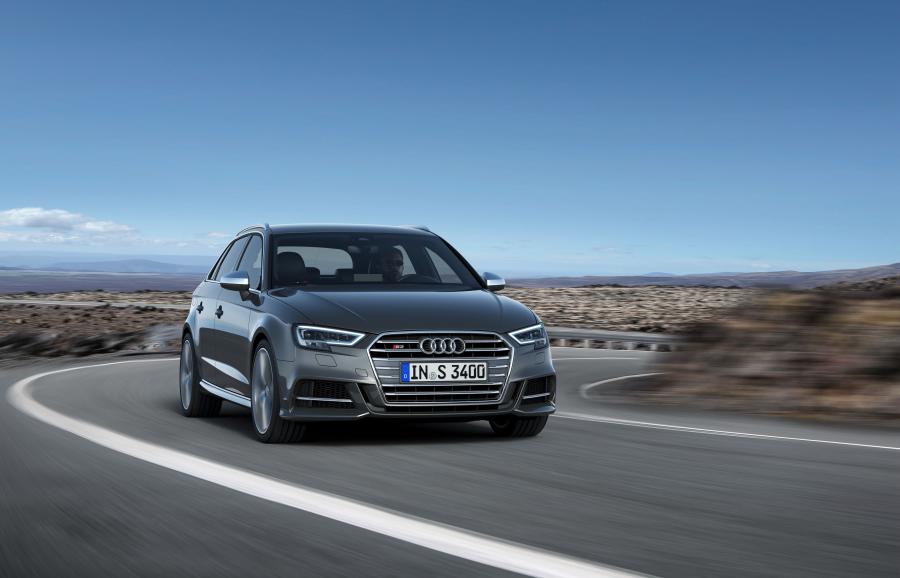  Audi S3 Sportback (8V) 2016 года  (WW) (фото 14 из 17)